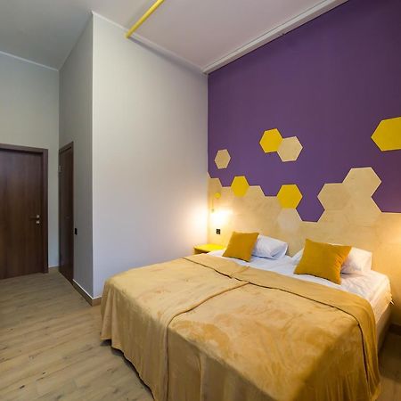 HOTEL Bee Station Kiew Exterior foto