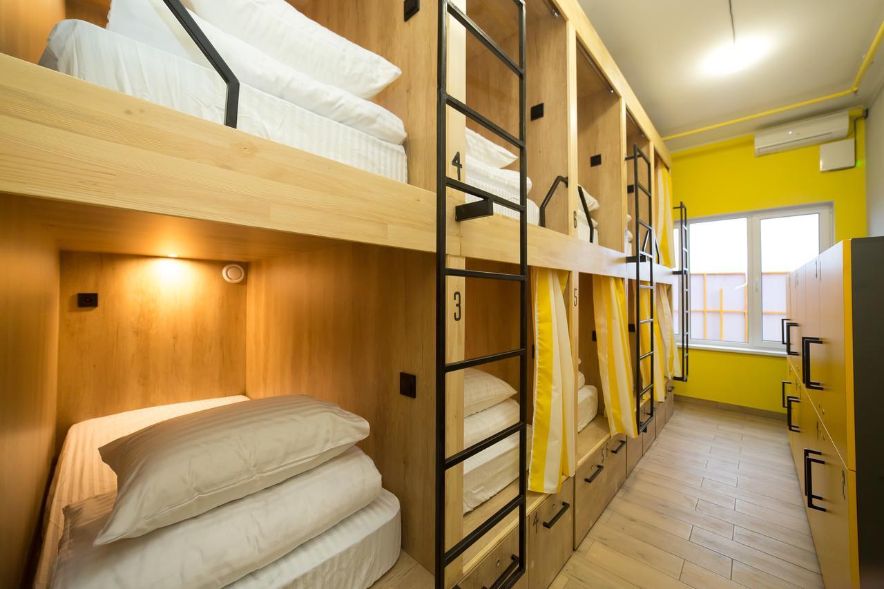 HOTEL Bee Station Kiew Exterior foto