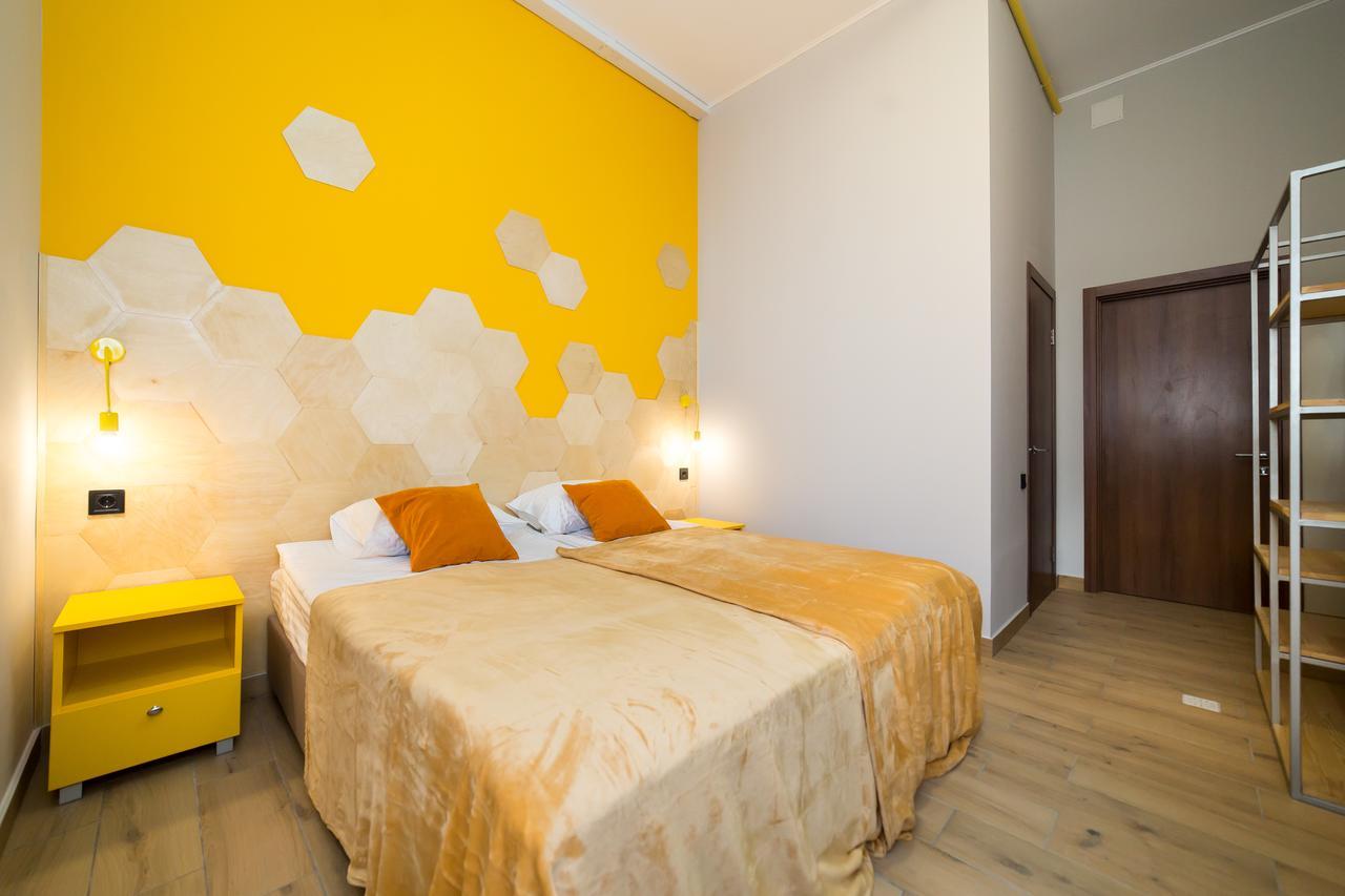 HOTEL Bee Station Kiew Exterior foto